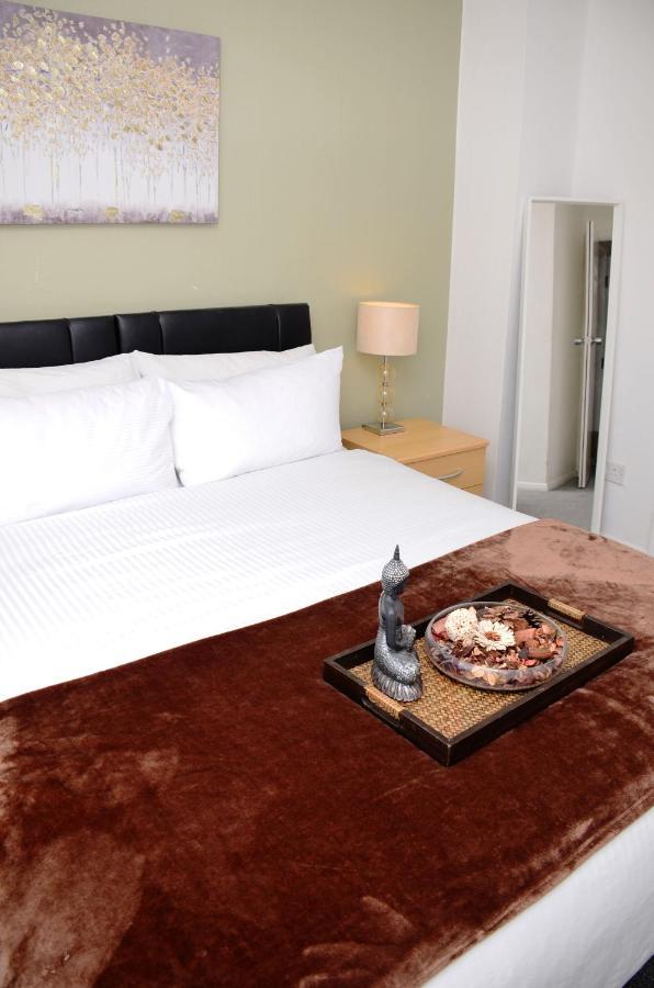 Dreams Serviced Accommodations- Staines/Heathrow Stanwell Екстер'єр фото