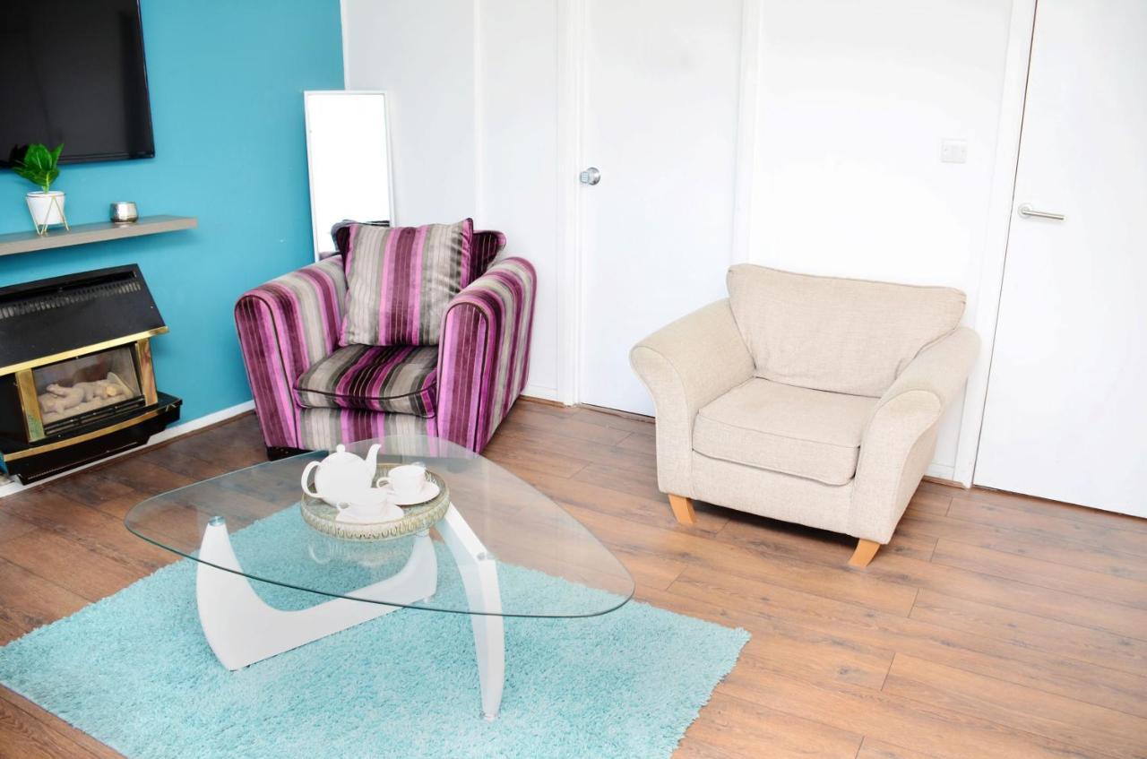 Dreams Serviced Accommodations- Staines/Heathrow Stanwell Екстер'єр фото