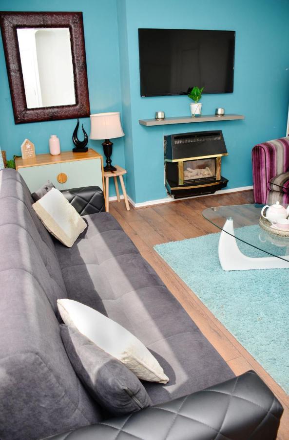 Dreams Serviced Accommodations- Staines/Heathrow Stanwell Екстер'єр фото