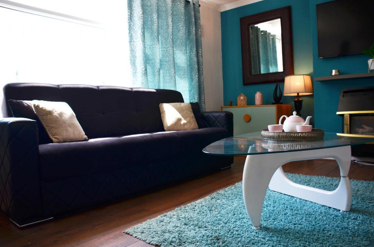 Dreams Serviced Accommodations- Staines/Heathrow Stanwell Екстер'єр фото